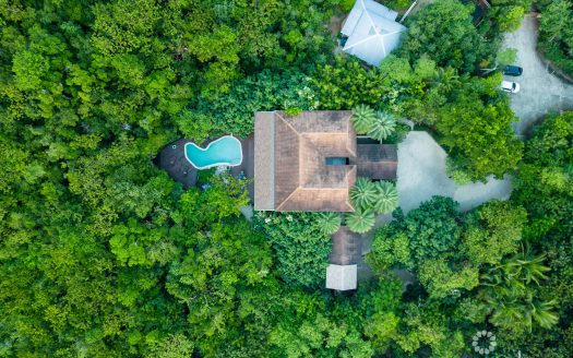 BESPOKE BALI-STYLE JUNGLE RETREAT
