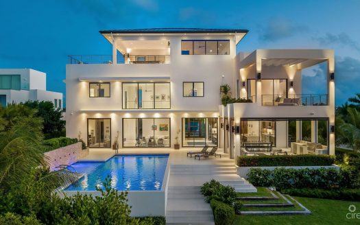 60 LALIQUE POINTE PENINSULA QUAY CRYSTAL HARBOUR HOME