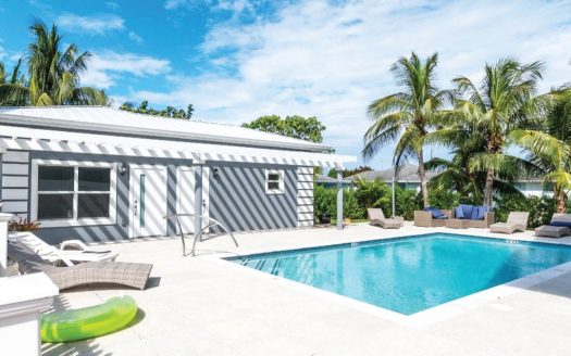 ROYAL PINES MODERN 3BEDS/3BATHS – UPGRADED