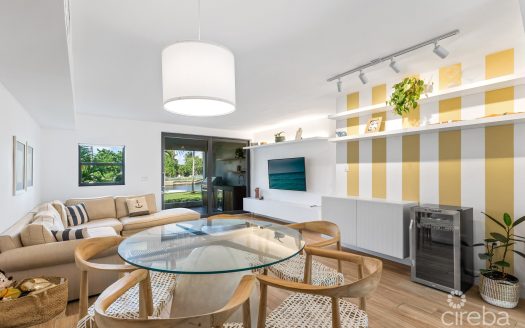 CANALFRONT 4 BED | 4.5 BATH – NEWLY RENOVATED GOVERNORS HARBOUR HOME