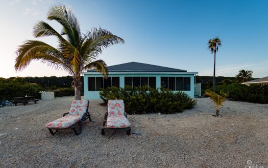 OCEAN FRONT PARADISE VILLA CAYMAN BRAC