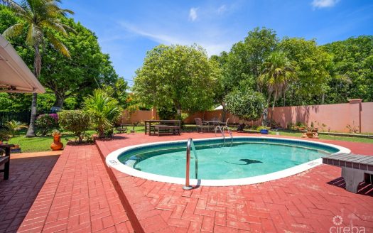 WEST BAY HOME WITH APARTMENT AND POOL