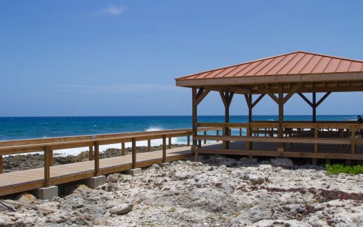 OCEAN CLUB 2 BED 2.5 BATH MODERN TOWN HOUSE