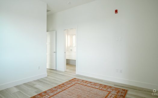 SUNSET POINT END UNIT WEST BAY