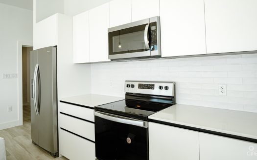 SUNSET POINT END UNIT WEST BAY