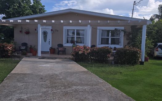 WEST BAY PEACE LN FAMILY HOME