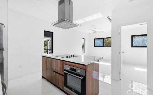 ARZA WEST BAY I5. 1- BED END UNIT. MOVE-IN READY – INCLUSIVE OF A CI$ 14,000 FURNITURE PACKAGE