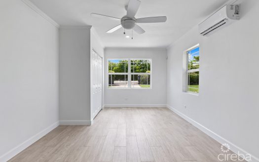 130 FT OCEANFRONT SITE: 1.88 ACRES  ON CONCH POINT RD