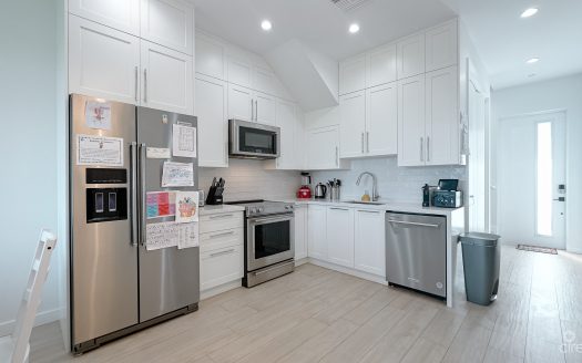 ALLURE WATERFRONT TOWNHOME