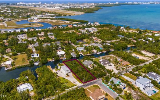 RED BAY  WOODSTOCK DR OVERSIZED CANAL FRONT LOT