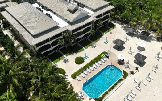 THE HERITAGE CLUB – SEVEN MILE BEACHFRONT CONDO