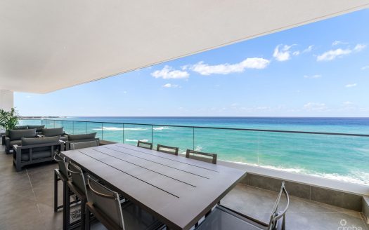 AQUA – BEACHFRONT RESIDENCE #8, SEVEN MILE BEACH