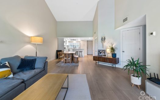 BRITANNIA, LIONS COURT, PENTHOUSE