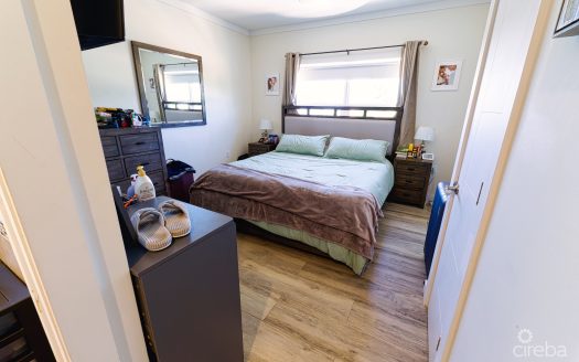 3 BED/3.5 BATH – VIBE VILLAS – UNIT B