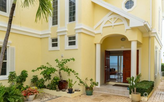 STUNNING SEAFRONT FAMILY HOME WITH POOL – 24 FEET ABOVE SEA LEVEL!