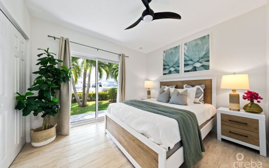 SANDSCAPE RESIDENCES #18