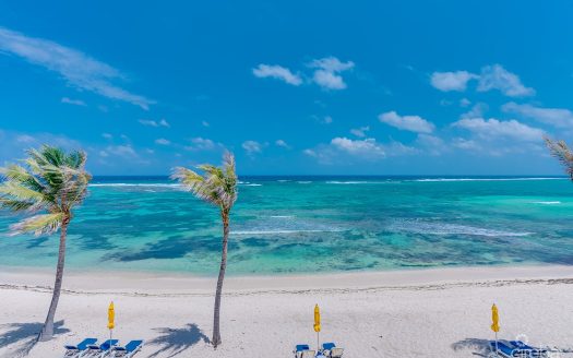 CASTAWAY COVE – 2 BED BEACHFRONT PENTHOUSE CONDO