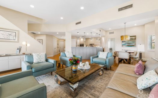 BRITANNIA REGENTS COURT 722, SEVEN MILE CORRIDOR FAMILY HOME