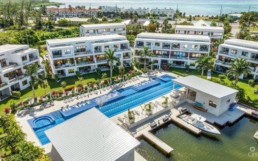 CANAL VIEW BEAUTIFUL ARVIA 3 BED WITH BOAT DOCK
