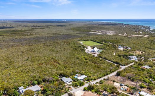 EAST END ACREAGE (25+ ACRES)