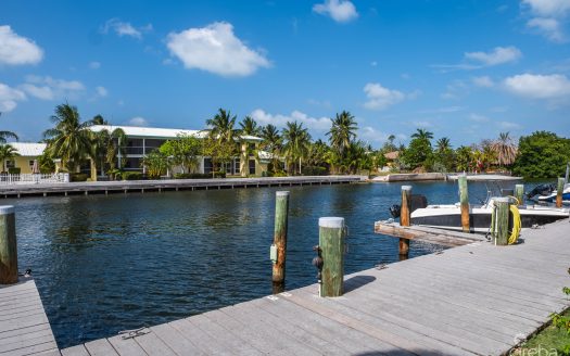 BRITANNIA KINGS COURT WITH TWO DOCK OPTIONS AVAILABLE