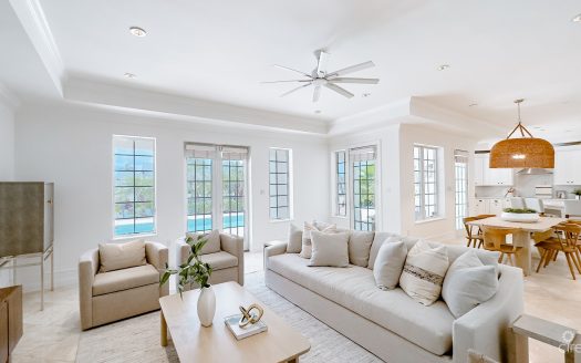 CRYSTAL HARBOUR LUXURY HOME