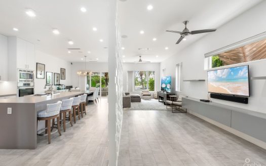 CYPRESS POINTE NORTH 303, CRYSTAL HARBOUR VILLA