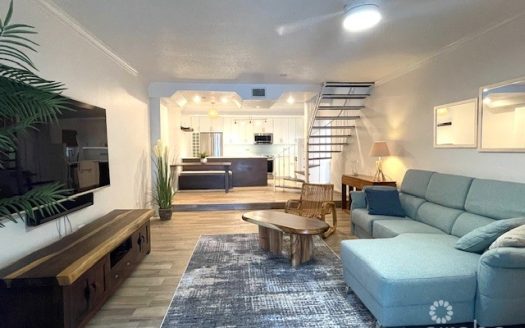 GOVERNORS HARBOUR WATERFRONT TOWNHOUSE, SMB CORRIDOR