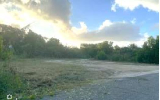 PERFECT DEVELOPMENT LOT WITH PLANNING APPROVED PLANS