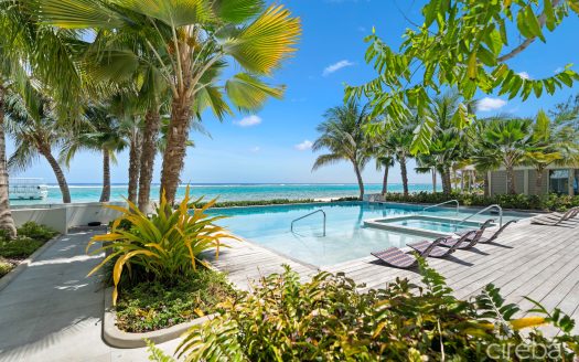 TIDES 4-BED BEACHFRONT CONDO WITH OVERSIZED TERRACE
