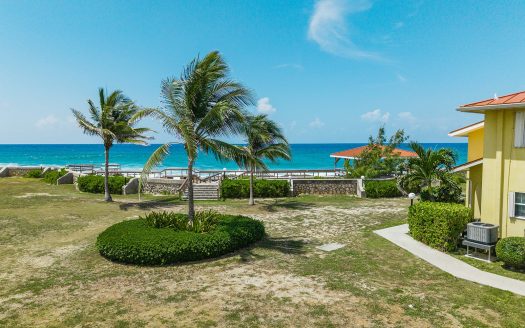 OCEAN CLUB -SPACIOUS 2B/2B WITH OCEAN VIEWS