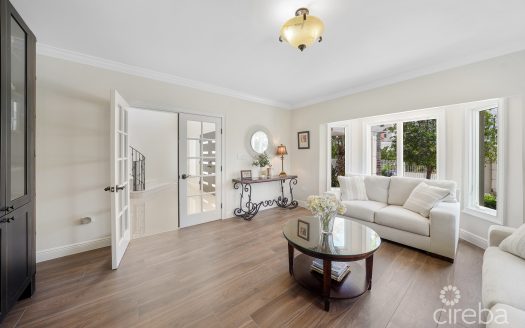 GOVERNORS HARBOUR ESTATE HOME