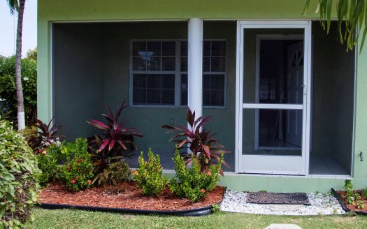 MUST SEE PLEASANT PALMS 2 BEDROOM