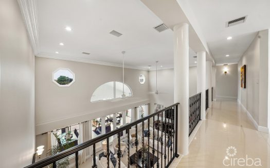GOVERNORS HARBOUR ESTATE HOME
