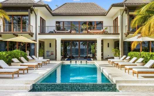 KEMPA KAI INCREDIBLE OCEANFRONT HOME WITH GUEST BUNGALOW