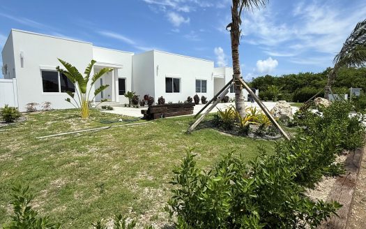BODDEN TOWN DUPLEX – LOOKOUT GARDENS