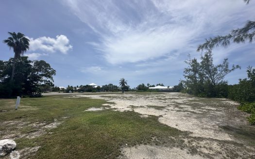 THE SHORES CANAL FRONT 0.4459ACRES – PRIME LOCATION
