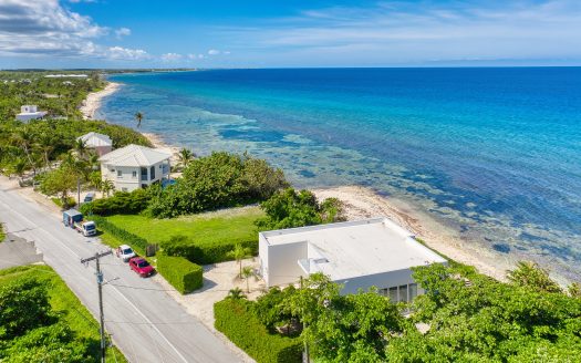 SEASIDE HIDEAWAY – FULLY RENOVATED BEACHFRONT GEM
