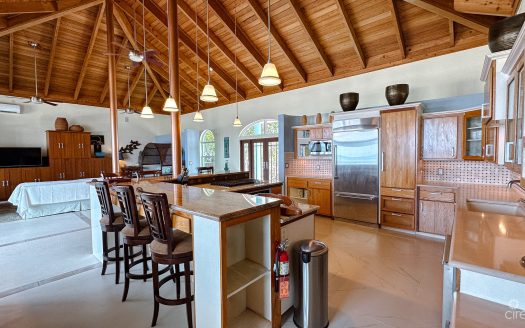 LITTLE CAYMAN BEACHFRONT HOME WITH POOL