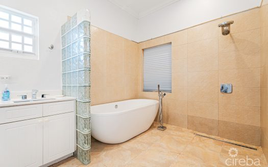 SPACIOUS 3 BED, 3 BATH HOME IN FRANK SOUND