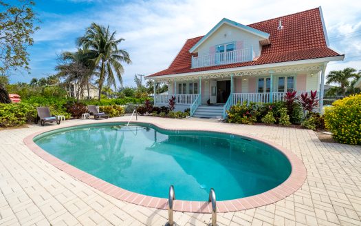 VILLA LA PLAYA, CAYMAN KAI HOME