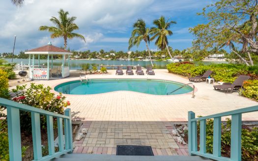 VILLA LA PLAYA, CAYMAN KAI HOME