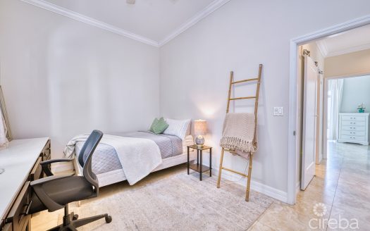 OCEANFRONT CORNER UNIT- HARBOUR POINT VILLA #5