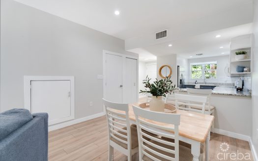SUNSET RETREAT 40, GEORGE TOWN CONDO