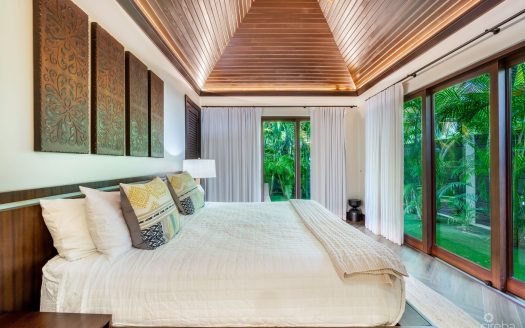 KEMPA KAI, BEACHFRONT ESTATE WITH 0.66 ACRE PARCEL