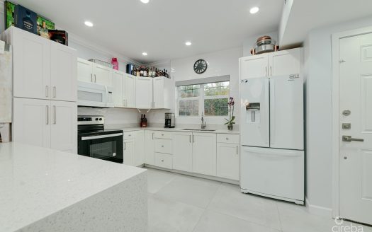 OCEAN CLUB 2BED/2.5BATH CONDO