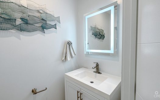 1 BED CONDO DOWNTOWN REACH
