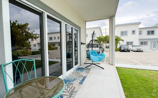 1 BED CONDO DOWNTOWN REACH