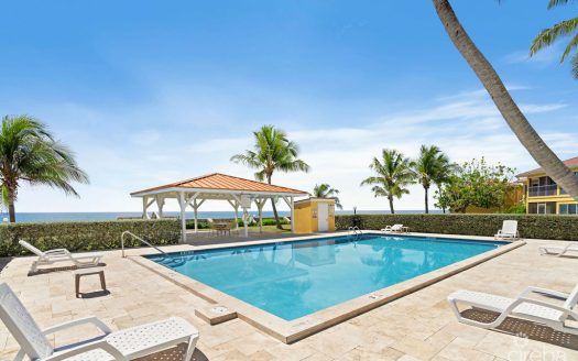 OCEANFRONT 2BEDROOM AMAZING VIEW