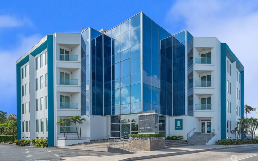 HARBOUR CENTRE COMMERCIAL BUILDING AND OFF-SITE PARKING